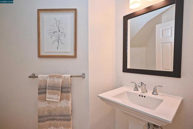 230 Triana Way, San Ramon CA: https://media.crmls.org/mediaz/402e7c04-f81b-42e7-9a04-c1eb4b285e56.jpg