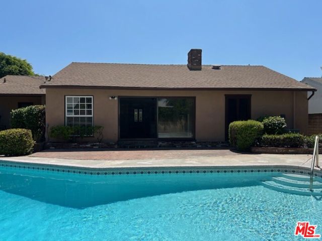 12825 Waddell Street, Valley Village CA: https://media.crmls.org/mediaz/402fee3a-241a-468c-a335-10fd5485865c.jpg