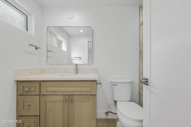2651 Sirius Street, Thousand Oaks CA: https://media.crmls.org/mediaz/402ff161-1370-4803-a23b-7c38cb42ca55.jpg