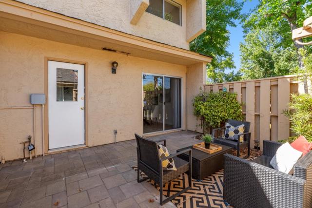 125 Connemara Way, Sunnyvale CA: https://media.crmls.org/mediaz/40300bf4-e6c1-4622-8bfc-9abb0a731411.jpg