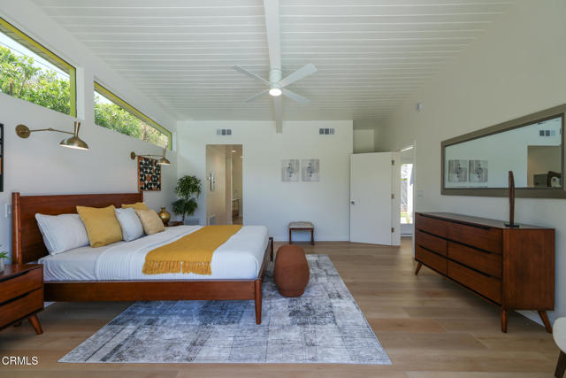 2839 N Davis Way, Palm Springs CA: https://media.crmls.org/mediaz/403077b3-df42-4934-b30d-399139c72b5a.jpg