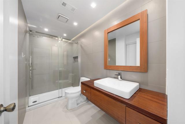 Image 13 of 35 For 10972 Creekbridge Place