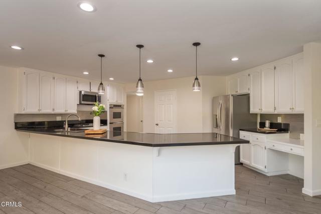 Detail Gallery Image 11 of 38 For 1901 Ivanhoe Ave, Oxnard,  CA 93030 - 3 Beds | 2/1 Baths