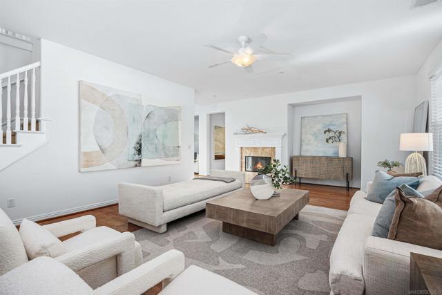 15363 Falcon Crest Ct, San Diego CA: https://media.crmls.org/mediaz/40340aca-38ad-4f3e-a010-6f0ed14a5cad.jpg