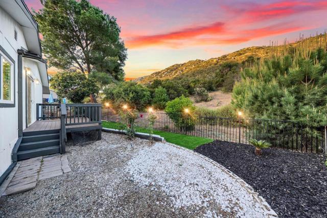 8975 Lawrence Welk Drive, Escondido CA: https://media.crmls.org/mediaz/40344be8-f1d9-46db-8c3f-2da06f918f4a.jpg