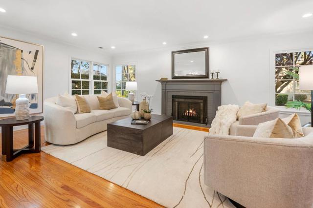 1149 Cortez Avenue, Burlingame CA: https://media.crmls.org/mediaz/403456cb-1f2c-4159-8b1e-7b6890761c16.jpg