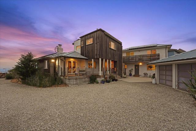 1004 W Cliff Drive, Santa Cruz CA: https://media.crmls.org/mediaz/4034b6e2-5553-4e62-a548-531d0f5b3153.jpg