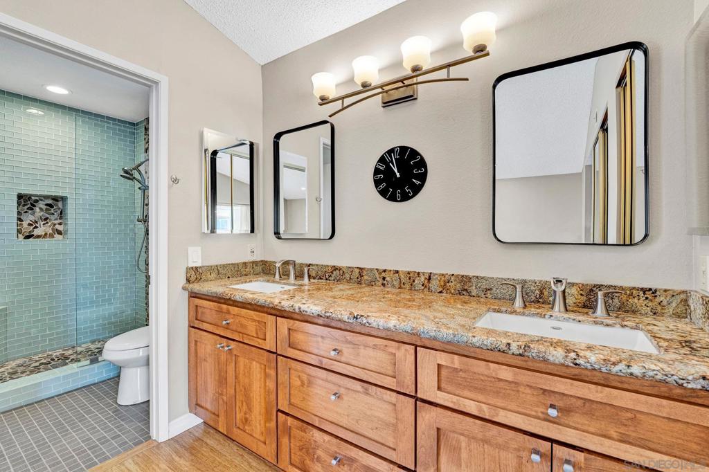 MLS #250041383SD image #13