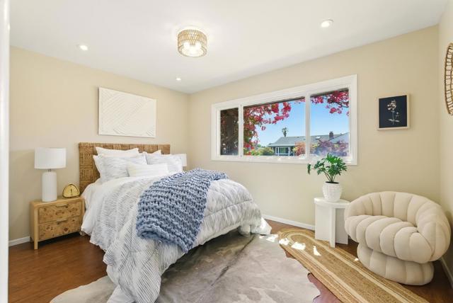2077 Shoreview Avenue, San Mateo CA: https://media.crmls.org/mediaz/4035e283-bc40-46a8-988c-471db48a6311.jpg