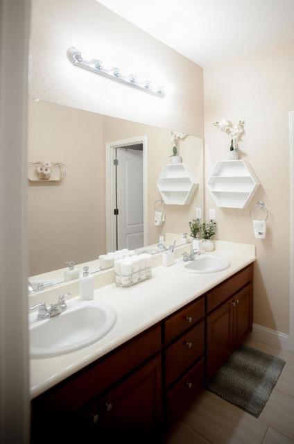 2628 Acapulco Way, Modesto CA: https://media.crmls.org/mediaz/403669a7-5143-4278-be19-c8d1c7a5c13e.jpg