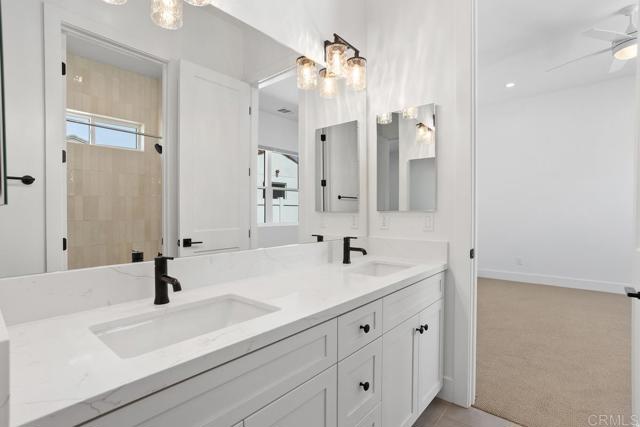 1212 Stonemark Place, Vista CA: https://media.crmls.org/mediaz/40367583-ea0f-4d4c-ac00-a3a4cb91ba6e.jpg