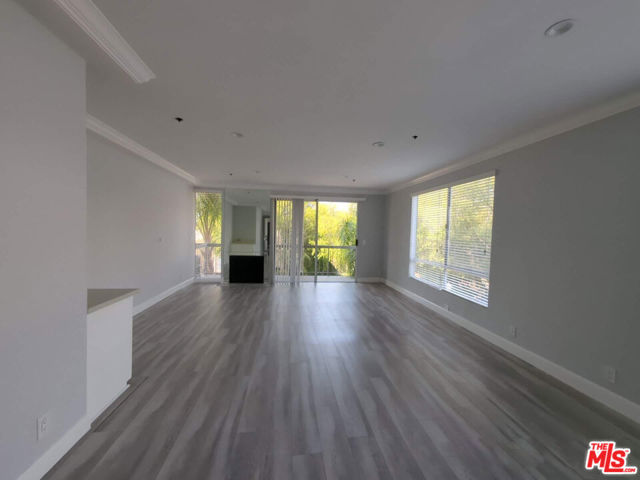 1844 Thayer Avenue, Los Angeles CA: https://media.crmls.org/mediaz/40367dbd-c341-4e39-beb5-c7c638bcaffe.jpg