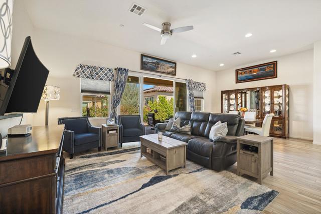 4017 Via Fragante, Palm Desert CA: https://media.crmls.org/mediaz/4036a3b9-f7c1-43e5-a7ba-ab9c48d13d08.jpg