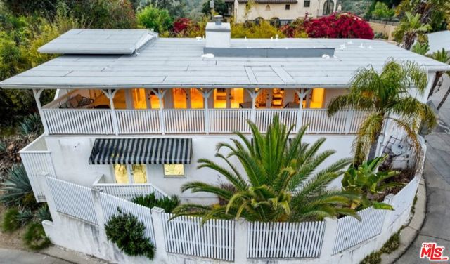 6240 Mulholland Highway, Los Angeles CA: https://media.crmls.org/mediaz/40371fc8-3f39-4532-a6ae-3a9e90b9cac0.jpg