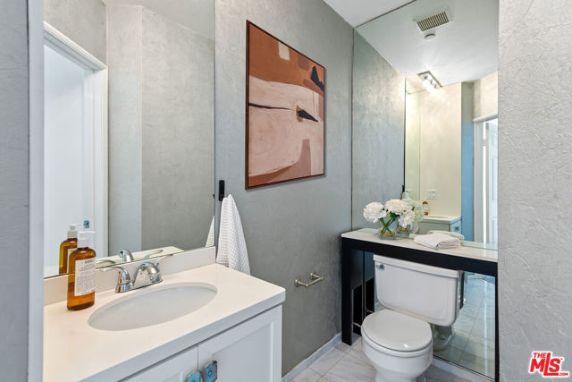 1914 Selby Avenue, Los Angeles CA: https://media.crmls.org/mediaz/40374623-2d07-48ad-a3ce-410439dc423a.jpg