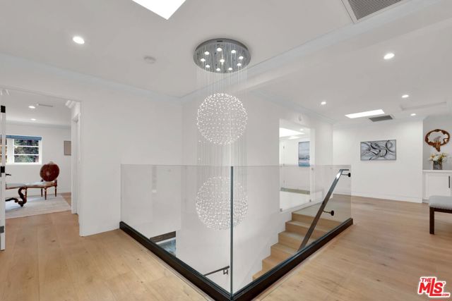 602 S Lucerne Boulevard, Los Angeles CA: https://media.crmls.org/mediaz/4037a5b9-c245-466a-a904-bca9699135d0.jpg