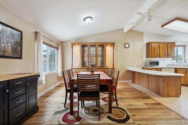 1831 Nova Gln, Escondido CA: https://media.crmls.org/mediaz/4037c705-ac95-48a0-bd58-71c53c26dbc9.jpg
