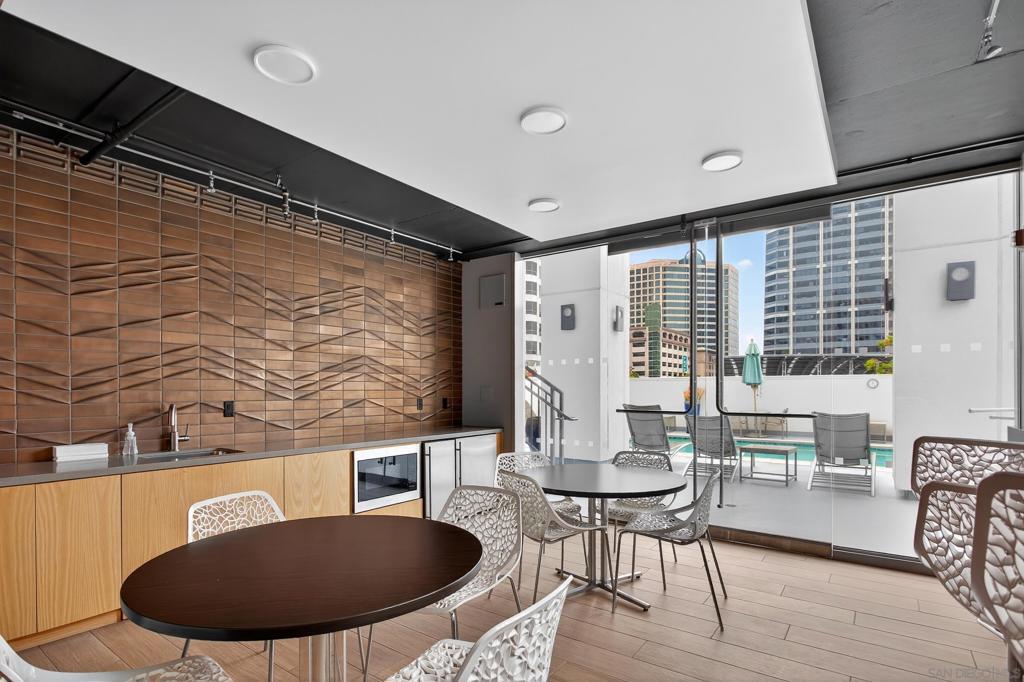 MLS #250033334SD img 14