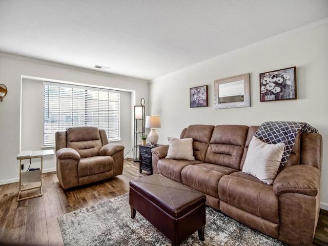 1056 Padre Drive, Salinas CA: https://media.crmls.org/mediaz/40396c34-27f5-4993-8499-aa8205f58acc.jpg