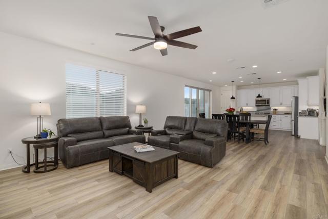 Image 5 of 27 For 27924 Barley Ct.