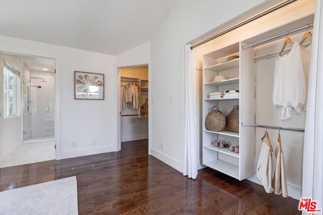 4417 Campbell Drive, Los Angeles CA: https://media.crmls.org/mediaz/4039c363-ef87-4ed9-bd05-4cbc46ac6799.jpg