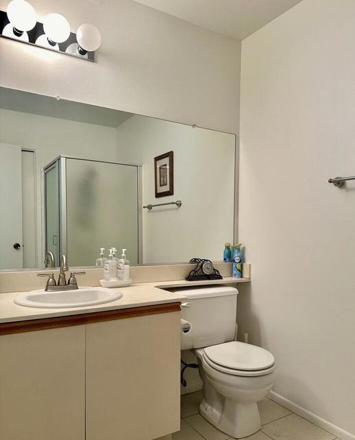 Image 9 of 21 For 78143 Indigo Drive