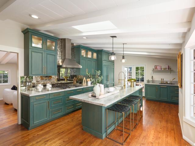 Detail Gallery Image 5 of 40 For 621 Mira Monte, La Jolla,  CA 92037 - 4 Beds | 4 Baths