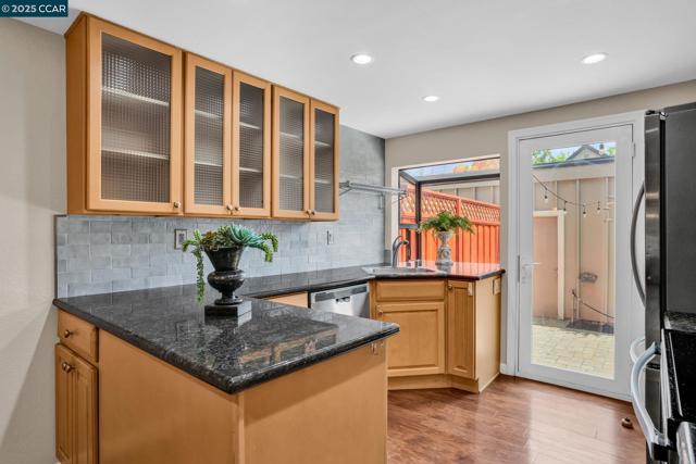 1430 Tampico Pl, Walnut Creek CA: https://media.crmls.org/mediaz/403a9e17-0c96-4786-939e-18d8e7ac9ddd.jpg