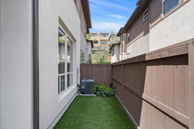 Detail Gallery Image 34 of 50 For 2575 Aperture Cir, San Diego,  CA 92108 - 3 Beds | 2/1 Baths