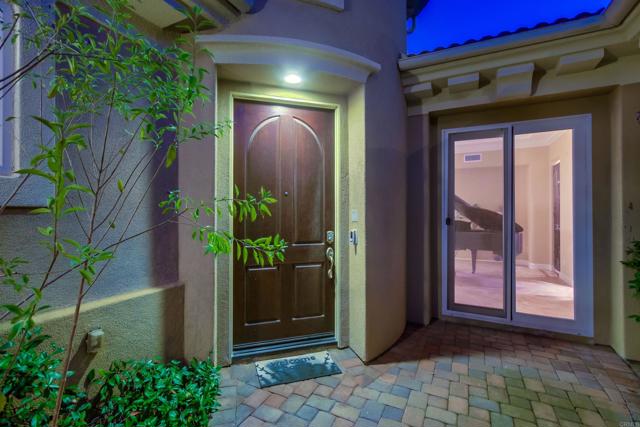 Detail Gallery Image 4 of 37 For 545 Quail Pointe Ln, Encinitas,  CA 92024 - 4 Beds | 3/1 Baths