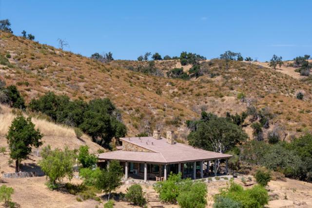 38 Asoleado Drive, Carmel Valley CA: https://media.crmls.org/mediaz/403be5dc-0f80-4dd1-994f-548a130ced50.jpg