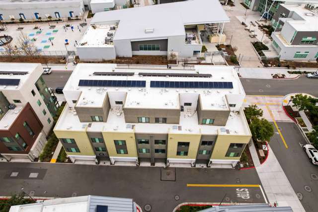 45039 Insight St, Fremont CA: https://media.crmls.org/mediaz/403cd090-f56f-4d90-90d1-80ee0f5507db.jpg