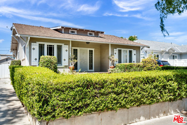3845 COLLEGE Avenue photo 1