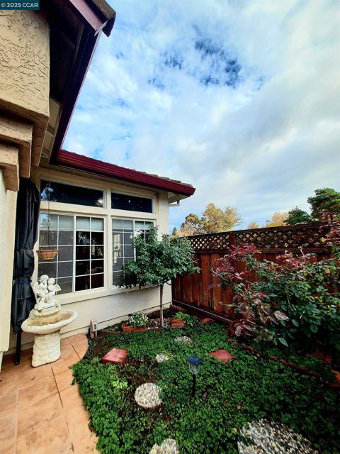 3080 Casadero Ct, Pleasanton CA: https://media.crmls.org/mediaz/403dbd55-b2ed-4e08-beee-a1e24f1e4420.jpg