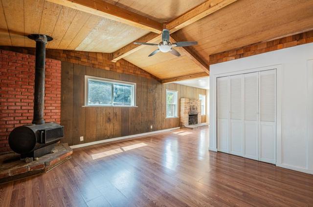 19280 Mallory Canyon Road, Salinas CA: https://media.crmls.org/mediaz/403dcef3-1d71-4f96-a5bb-a4098444157f.jpg