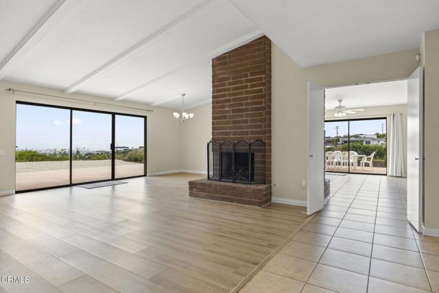 7024 Meadowview Court, Ventura CA: https://media.crmls.org/mediaz/403ec60f-e5b2-4424-96ec-c76d8093cefc.jpg