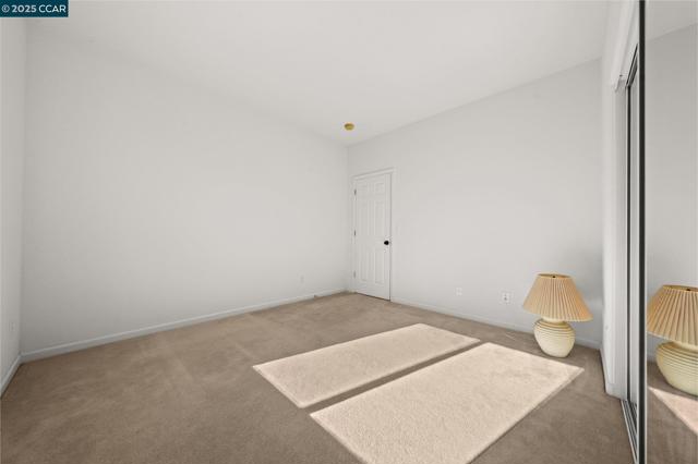 Image 29 of 60 For 868 Deer Spring Cir