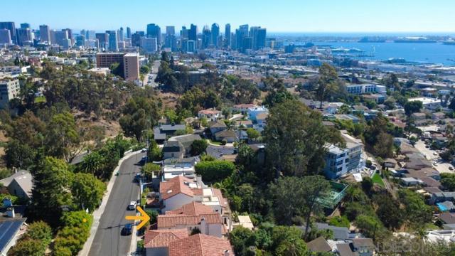 2854 ALBATROSS ST, San Diego CA: https://media.crmls.org/mediaz/403f8e7e-0323-4cc7-94d1-0eb4b73ce588.jpg