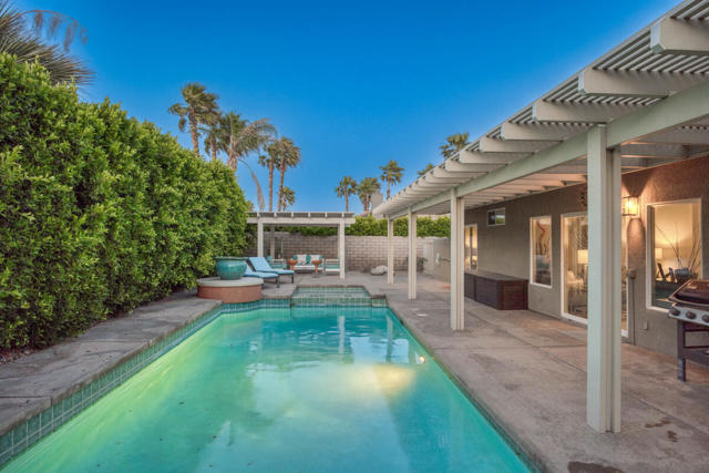642 E Daisy Street, Palm Springs CA: https://media.crmls.org/mediaz/403fc263-2099-4d9f-99d9-feb426169297.jpg