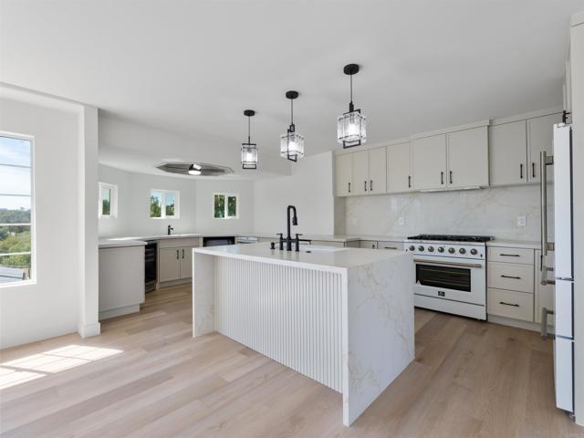 Detail Gallery Image 17 of 52 For 28148 Mountain Meadow Rd, Escondido,  CA 92026 - 3 Beds | 3 Baths