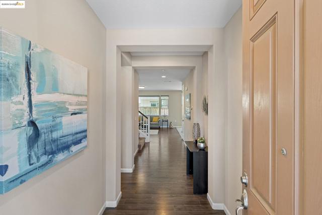 2218 Toscana Dr, Pittsburg CA: https://media.crmls.org/mediaz/403ff97c-36ac-4400-8d5d-263a0fbba7ba.jpg