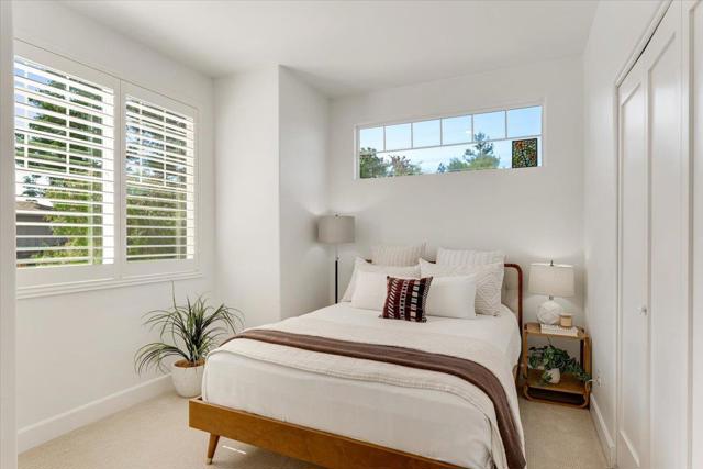 513 Hill Street, Capitola CA: https://media.crmls.org/mediaz/40409cdd-0fc7-44a7-921b-75eeb819a069.jpg