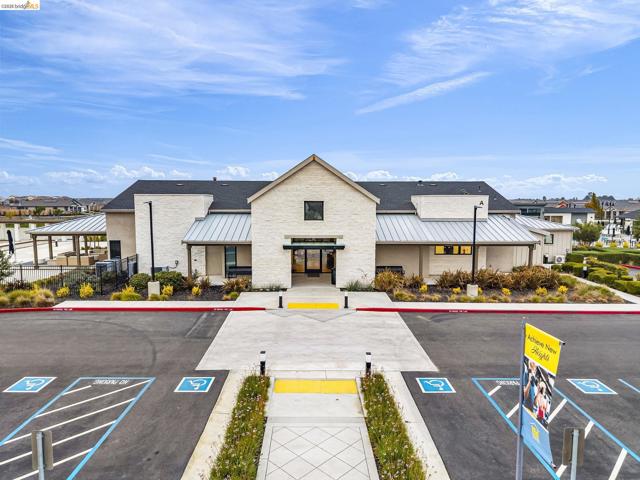 2087 Stars Dr, Rio Vista CA: https://media.crmls.org/mediaz/40410684-c132-47cb-9978-cc86dbf14bcb.jpg