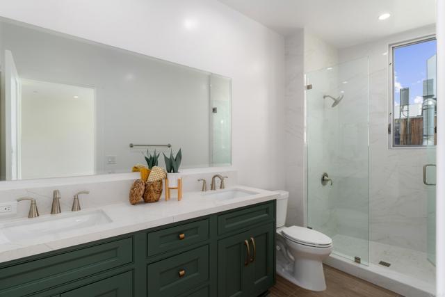 Detail Gallery Image 11 of 24 For 2648 State Street, Unit #E, Carlsbad,  CA 92008 - 3 Beds | 3/1 Baths