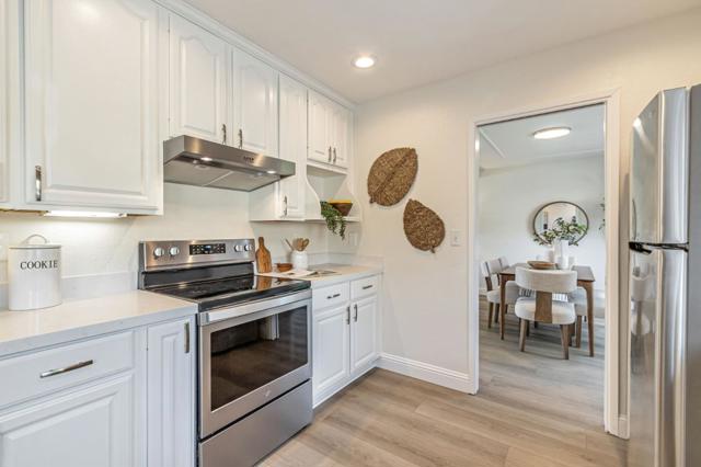 743 Silver Pine Court, Sunnyvale CA: https://media.crmls.org/mediaz/40423961-c38b-4de6-b407-ee2e6f11a14e.jpg