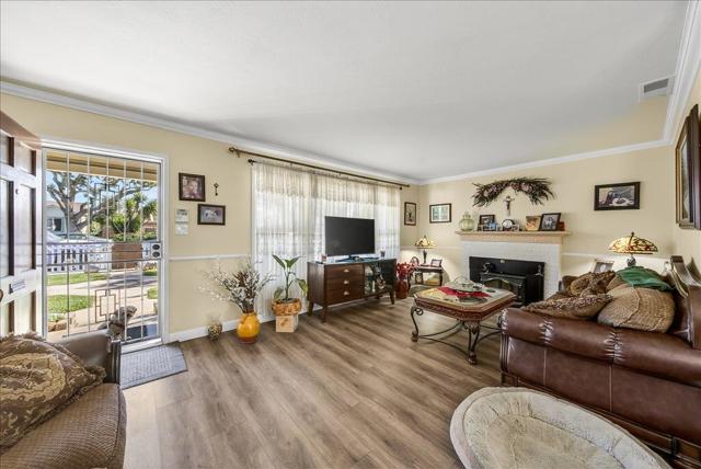 221 Tapadero Street, Salinas CA: https://media.crmls.org/mediaz/40429eb5-245d-48c9-a5c0-3859240d7cf0.jpg