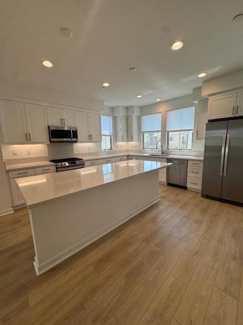 220 Babson Court, Claremont CA: https://media.crmls.org/mediaz/4043be4b-46a3-4e7a-a0e2-05e552144209.jpg