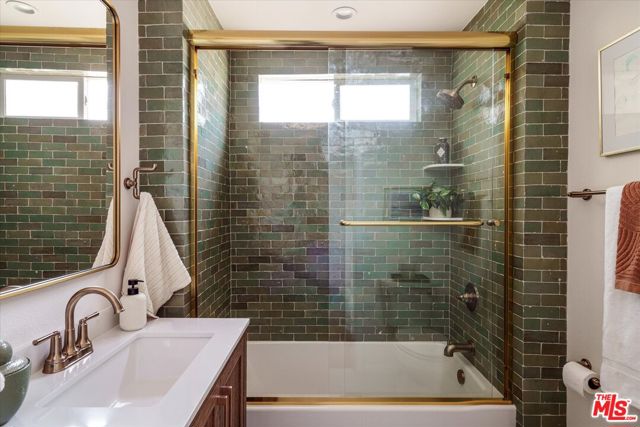 2038 Wollam Street, Los Angeles CA: https://media.crmls.org/mediaz/4043d60c-1c5d-4ff9-afc2-4e488456a1ed.jpg