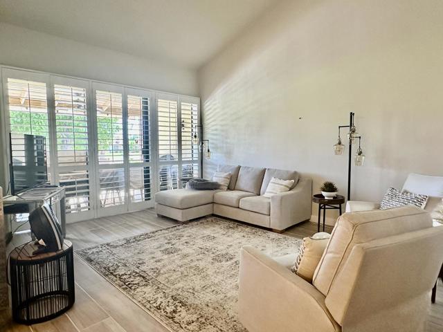 246 Santa Barbara Circle, Palm Desert CA: https://media.crmls.org/mediaz/40447765-8384-43d3-b9ff-0ee6c5044871.jpg