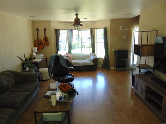 Detail Gallery Image 5 of 25 For 42564 Remora St, Temecula,  CA 92592 - 4 Beds | 2/1 Baths